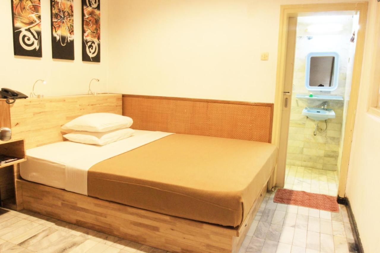 Hotel Karthi Kuta Kuta Lombok Kültér fotó